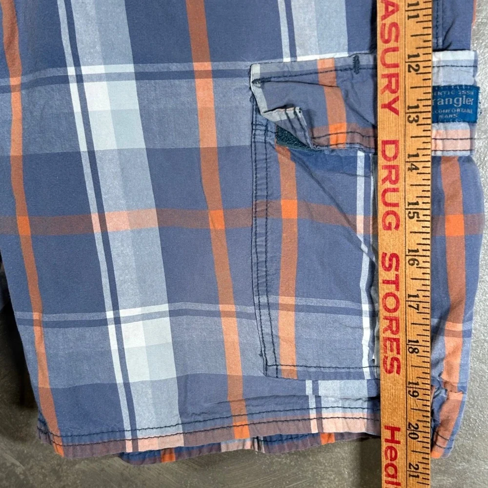 Wrangler Authentic Issue Mens Plaid Cargo Shorts Blue Orange Size 36